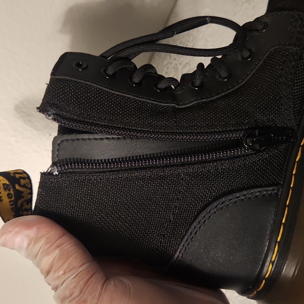 Kids Dr. Martens Black Combat Boots Size 1. - Picture 7 of 11